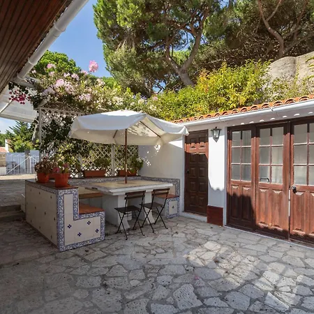 Holiday home Charming House And Terrace By Gt House Colares