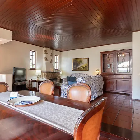 Casa de Férias Charming House And Terrace By Gt House Colares