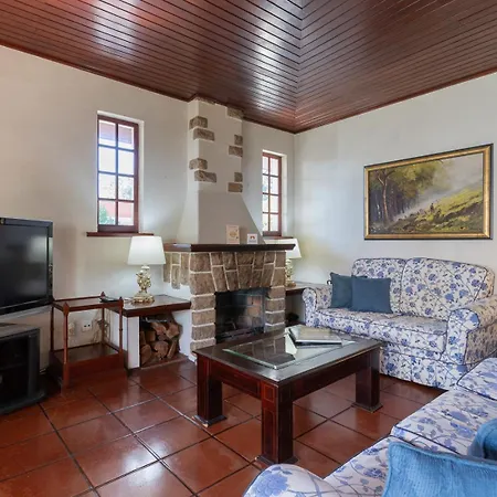 Casa de Férias Charming House And Terrace By Gt House Colares